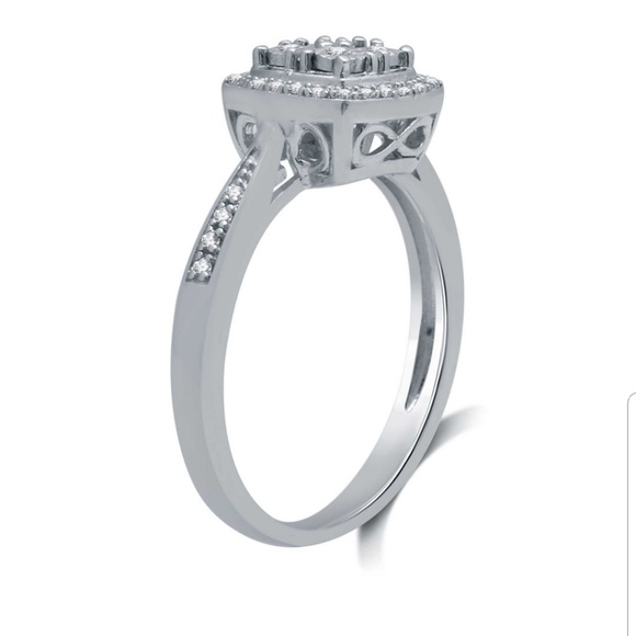 DIAMOND RING 1/10TW DIAMOND SET IN STERLING SILVER - Picture 2 of 5